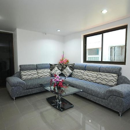 Patong Budget Rooms Luaran gambar